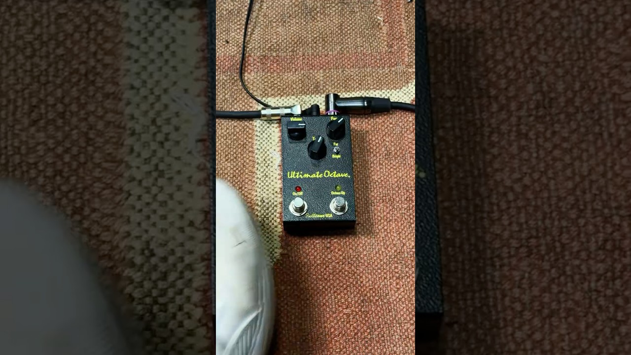 The new and improved Fulltone Ultimate Octave Fuzz! - YouTube