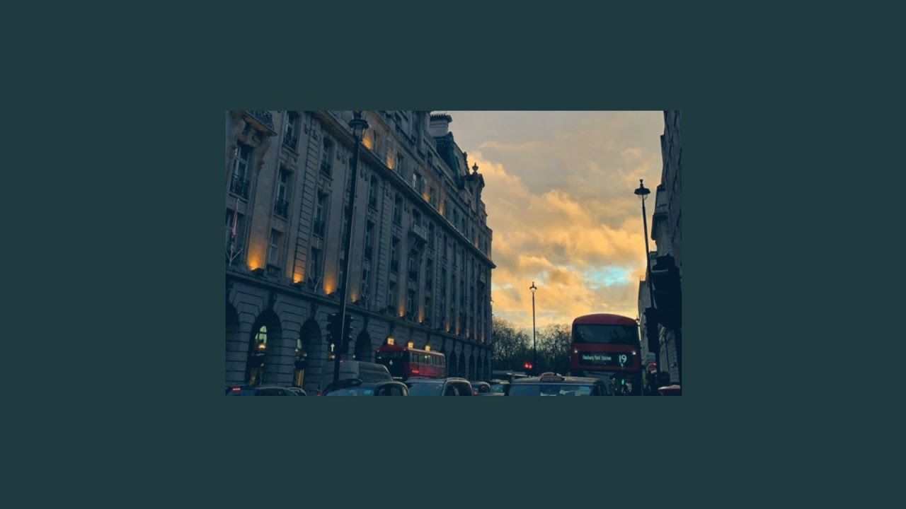 Hot - Avril Lavigne   [ slowed + reverb ]