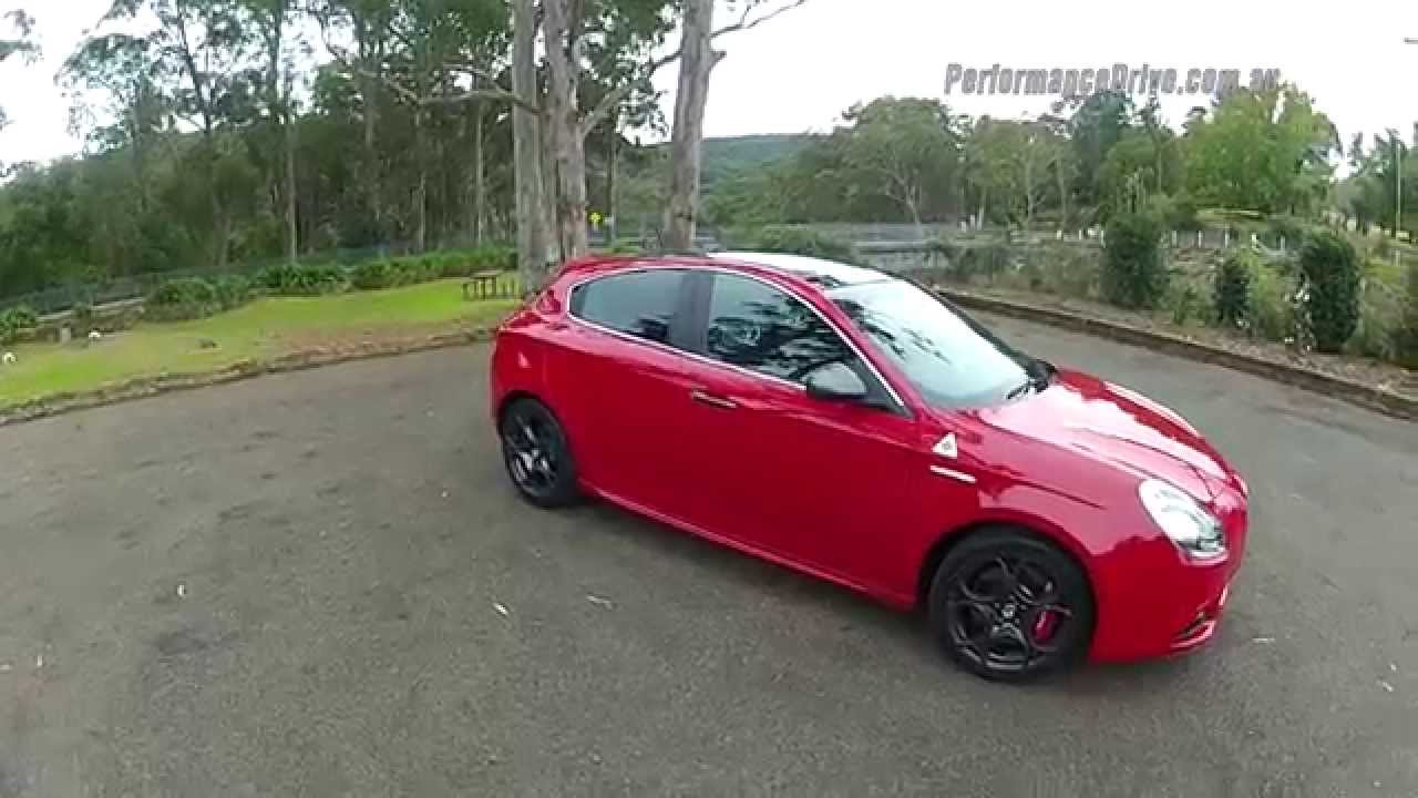 2015 Alfa Romeo Giulietta Quadrifoglio Verde Review : first drive - Drive