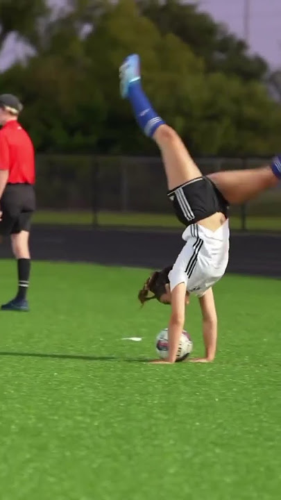 Epic Gymnastic Throw-In Shocks Everyone! | Women's Football Magic ⚽🤸♀️