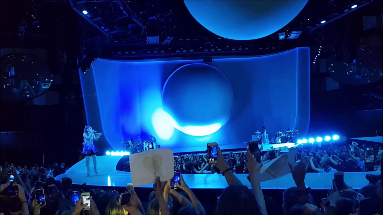 Ariana Grande - Breathin - Sweetener World Tour, Austia - Vienna 2019