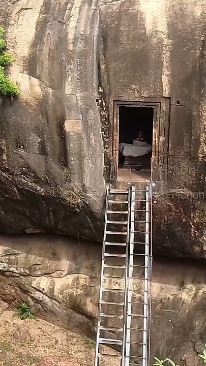 A Secret Chamber That Opened Automatically