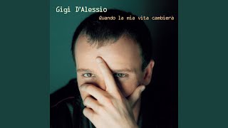 Video thumbnail of "Gigi D'Alessio - E vai"