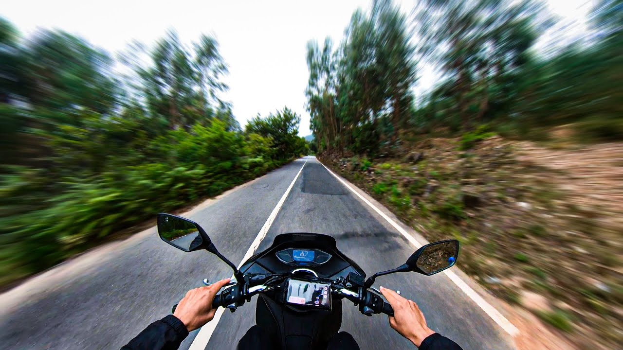 POV: Morning ride in Hills of Porto, Portugal | HONDA PCX 125 Scooter