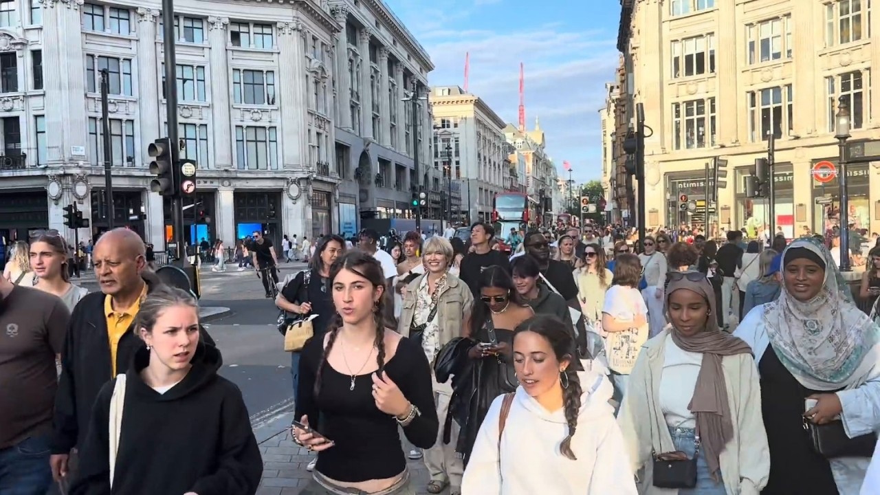 England, London City Street Tour 2026, Notting Hill and Portobello Road Market Walking Tour 4K HDR