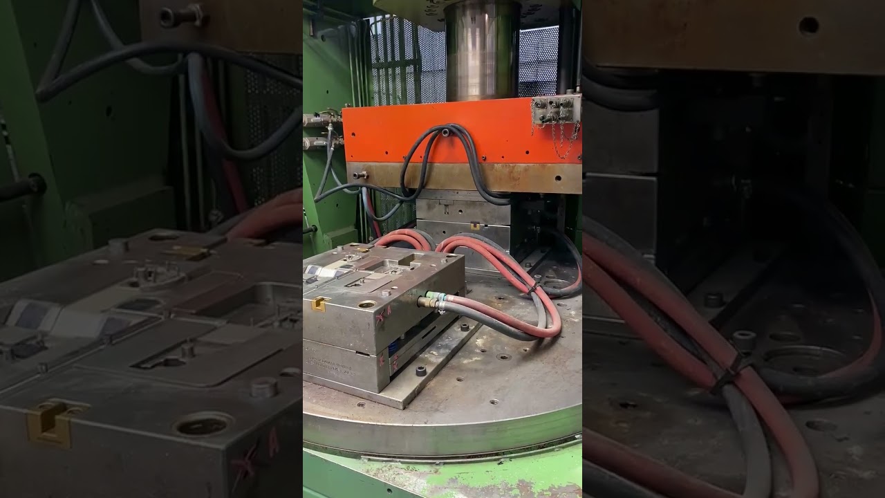 Used 200 Ton Engel Vertical 2 Station Rotary Injection Molding Machine