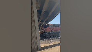 WOW Must watch BNSF Train #bnsf #bnsfrailway #bnsfrailroad #bnsfshorts #bnsftrainvideos #trains