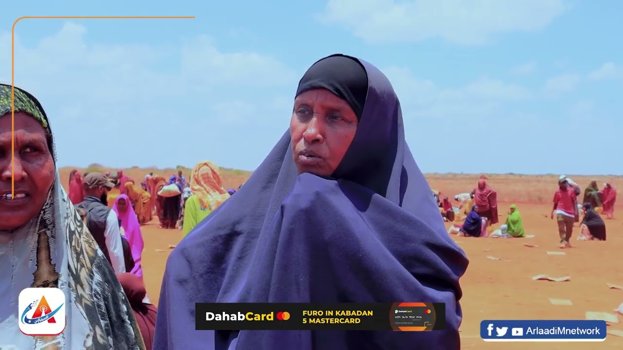 In ka badan 1,000 Qoys oo ku Nool Diinsoor oo Helay Deeq Raashiin uu Gaarsiiyay Xil Saalax Siidkey.