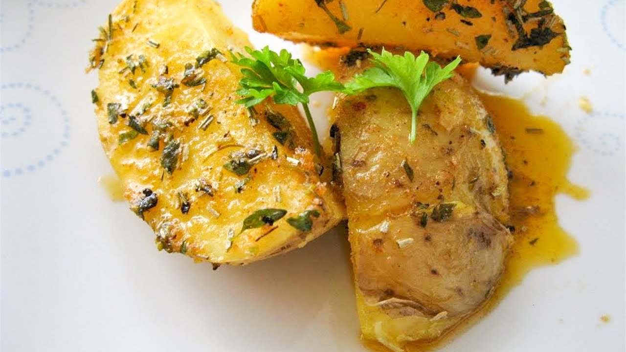 Kartoffelecken mit Kräutern (Roasted Potatoes with Herbs) - YouTube