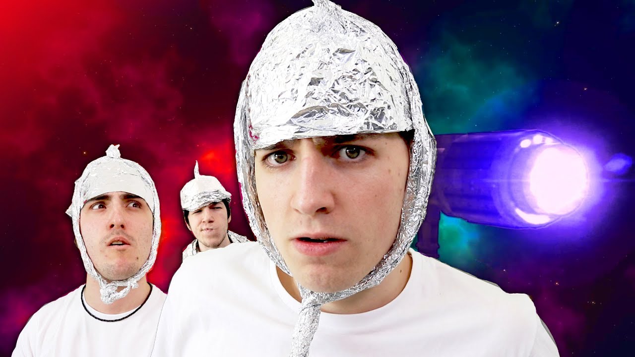 LOS JINETES DEL ESPACIO: El Ataque de los CalvoMonsters