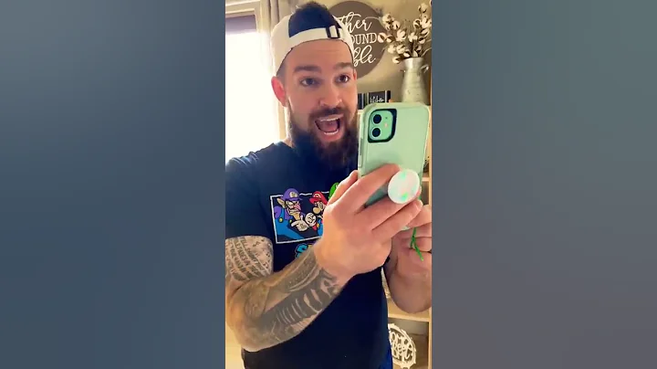 Eli plays with the Snapchat filters!