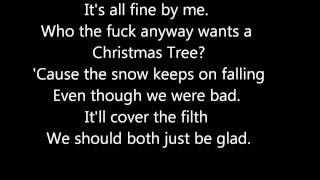 The Hives & Cyndi Lauper - A Christmas Duel lyrics