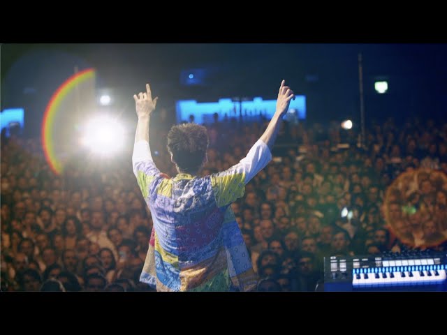 Jacob Collier - The Audience Choir (Live at O2 Academy Brixton, London) class=