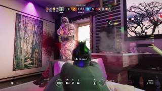 Sneaky Bish! Caveira Double Interrogation