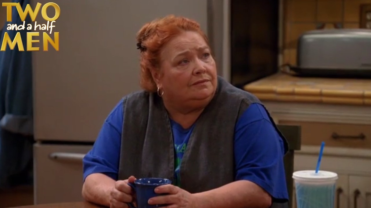 Two and a Half Men S09E02 People Who Love Peepholes | Season 9 Episode 2 | TV Series Episode Review