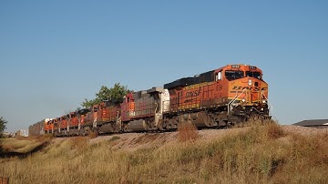 Insane Lashup! BNSF Manifest with 9 Engines! (4K 60FPS)