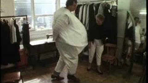 Jonathan Miller Directs The Mikado 1987