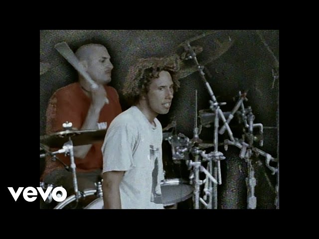 RAGE AGAINST THE MACHINE - BULLS ON PARADE