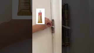 Update door hinges with Rub n' Buff!! #diy #homedecor #interiordesign
