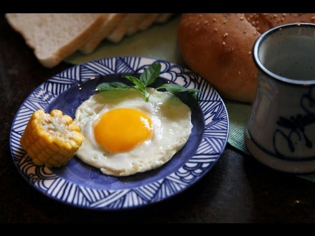 Best Half Fried Eggs | India Food Network