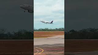 Airbus A320 abandond landing due to Heavy Crosswind!
