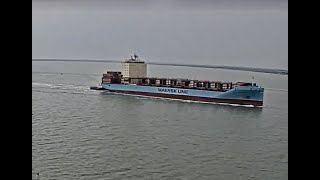 PORT OF FELIXSTOWE:SUFFOLK:UK:RIVER ORWELL:ICE CLASS VUOKSI MAERSK   INBOUND    SD 480p