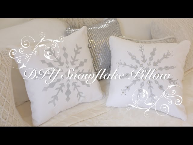 Snugglebug University: Easy Christmas Pillows