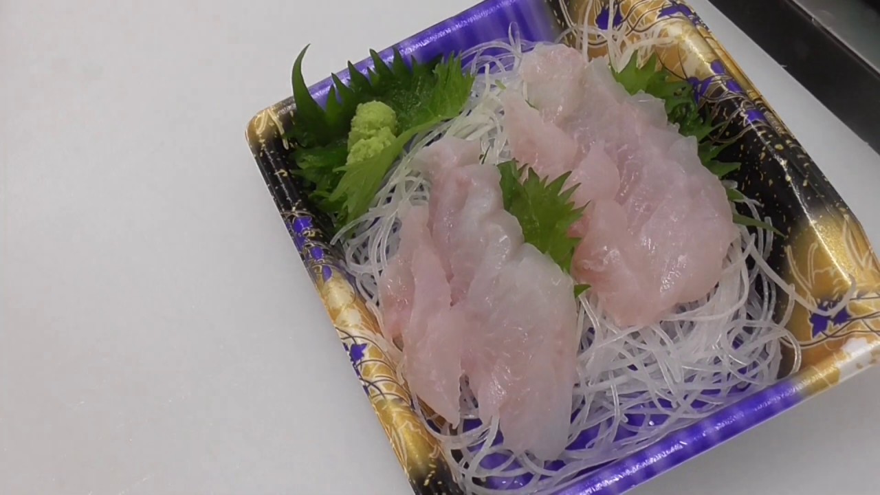 お持ち帰り用にイラをお刺身でトレイに入れて盛り付けます みなべ店イートインのメニューはお刺身と唐揚げのみ ご飯 飲料等はありません Youtube