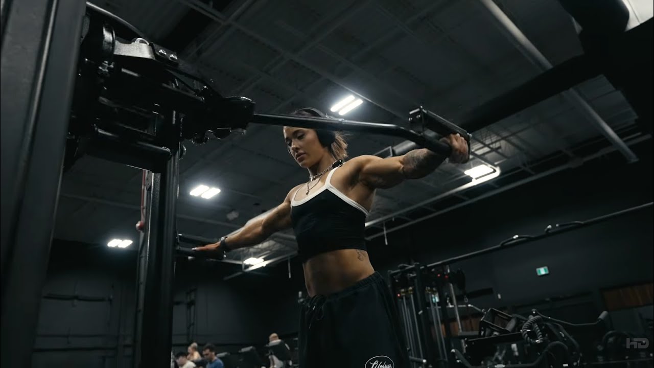 Спина и плечи. Профессиональный бодибилдер IFBB Пейтон Датчер.