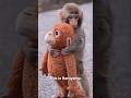 Baby Monkeys Fighting Over Plush Toys Not Punch-kun | 猿山で異変…ぬいぐるみを奪い合う子猿たちが可愛すぎた(パンチくんじゃない)