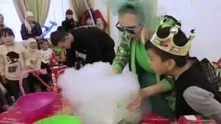 Эксперименты или научное шоу для детей на праздник! Заказать шоу программу. www.elstudio-event.com Эксперименты или научное шоу для детей на праздник! Заказать шоу программу. www.elstudio-event.com