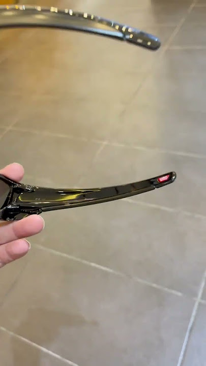 Oakley Fuel Cell | Polished Black / Prizm Grey OO9096-K260