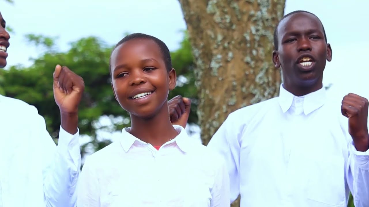 JIJI - JOYFUL TRAVELLERS// KAPNGETUNY