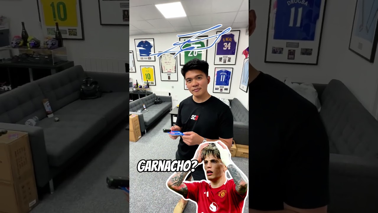 Guess The Footballer's Autograph! ✍️🤔⚽️