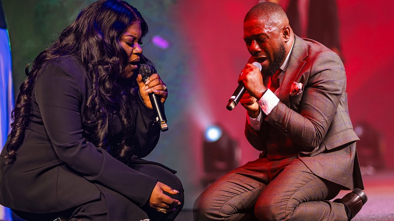 PLAY THIS AND WATCH  YOUR ROOM TURN INTO AN ALTAR WITH SUNMISOLA AGBEBI AND YINKA OKELEYE WORSHIP