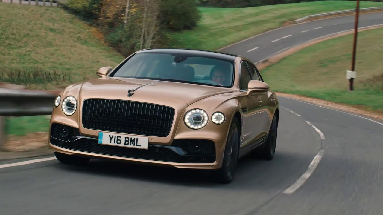 Bentley Flying Spur V8 in Camel