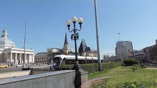 МОСКВА 2023: общая панорама Площади Трёх Вокзалов (Комсомольской)  – 19 июня 2023, ПН