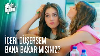 Ada Aşk İçin Kader Mahkumu Olmak Üzere Ofis Günlükleri Baht Oyunu