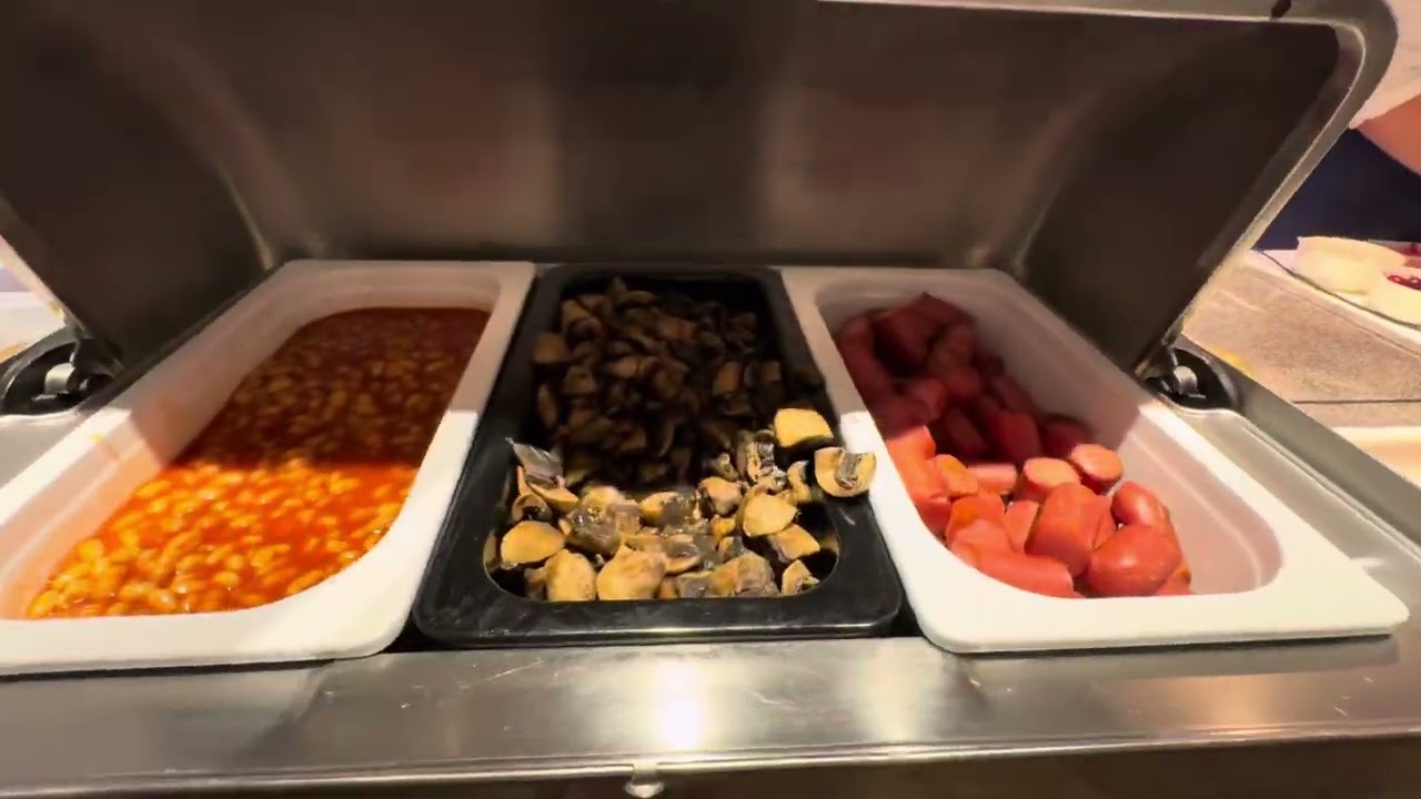 #Italy 🇮🇹 #Sardinia Abi d'Oru Beach Hotel & Spa | Mediterraneo restaurant | breakfast 🥞 food display