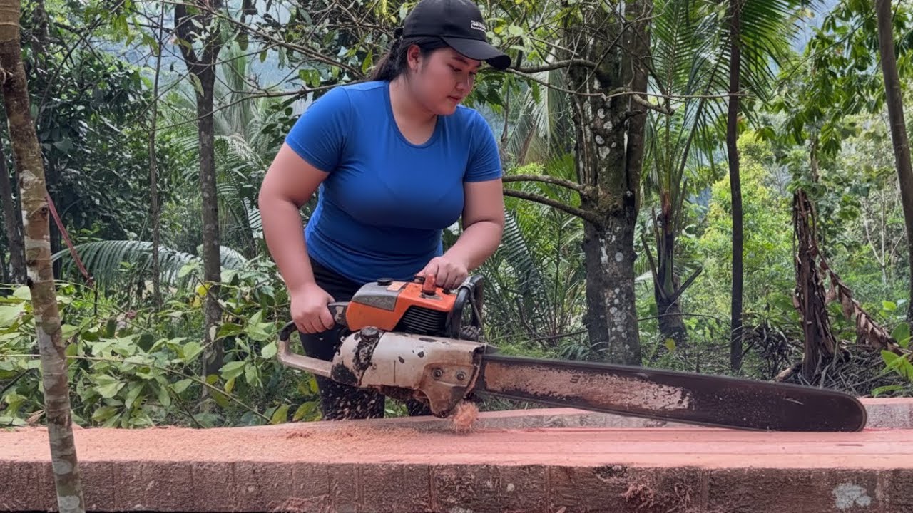 MASTER WOODWORK! TREMBESI LOG TRANSFORMED INTO BEAUTIFUL BEAMS