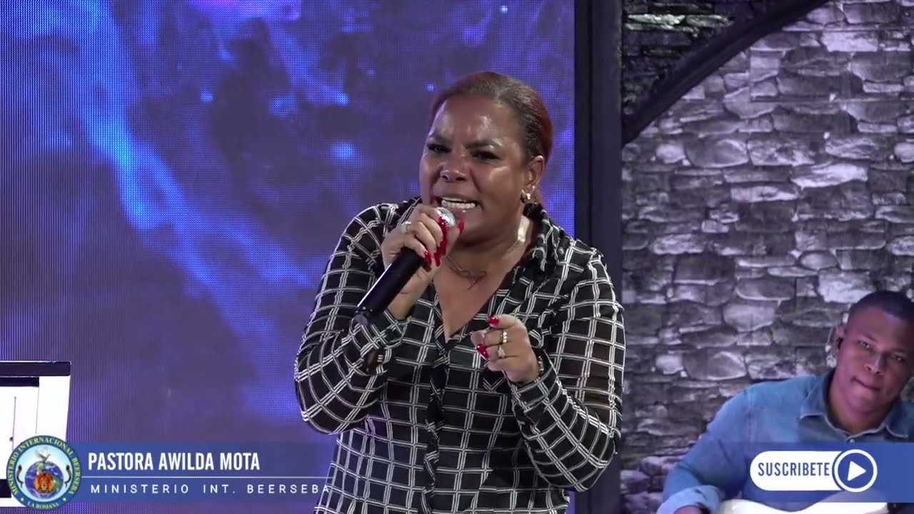 Pastora y Profeta Awilda Mota: -VIVO POR UNA PALABRA-