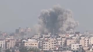 Надпотужні удари по сектору Газа продовжуються