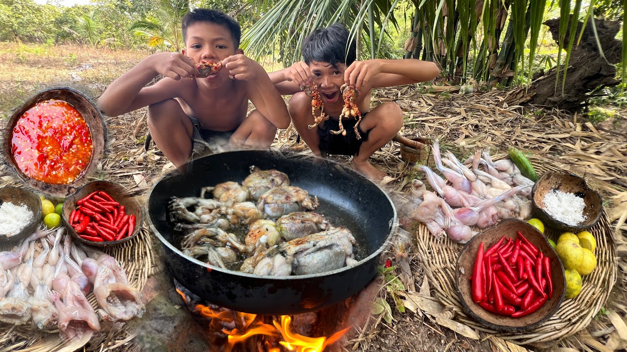 Catch Frog in the Lake- Cooking Frog with Chili sauce and Eating Dulicious