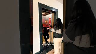 Asansörde Panik Anları