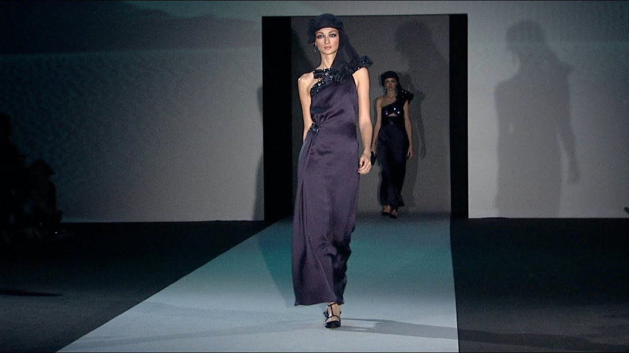Giorgio Armani - 2011 Spring Summer - Womenswear Collection