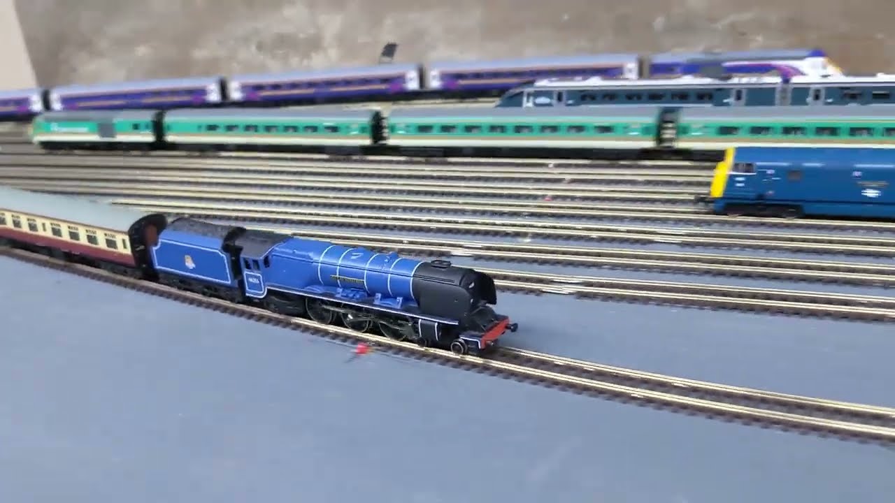 Watch Graham Farish Class 8P 'City of Hereford' DCC Conversion video