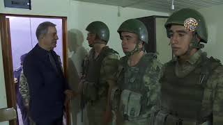 Hulusi akar askerleri böyle güldürdü