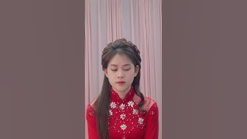 Hướng dẫn làm tóc sóng nước cô dâu mặc áo dài