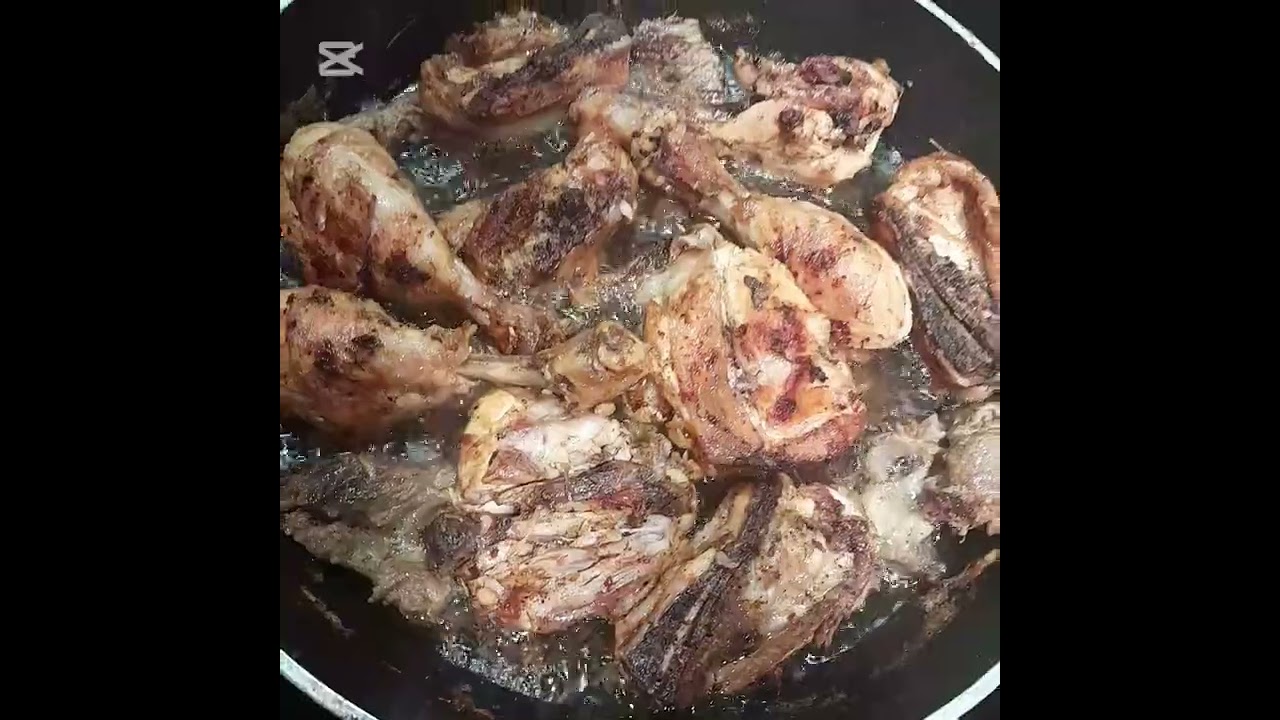 Arroz blanco. Lentejas.guisada..pollo al candero