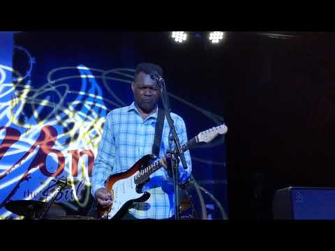 Robert Cray - Time Makes Two